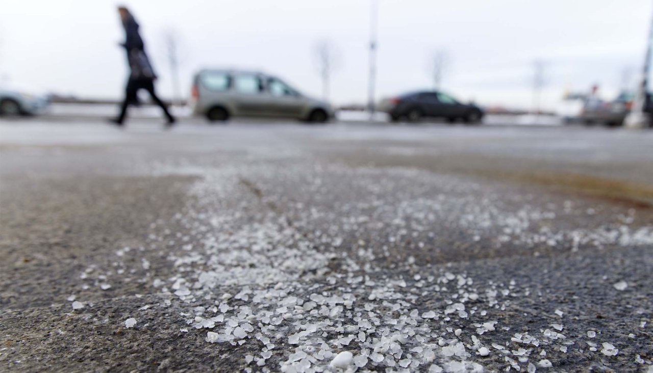 salt on road