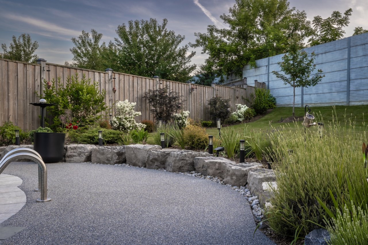 Garden and retaining wall